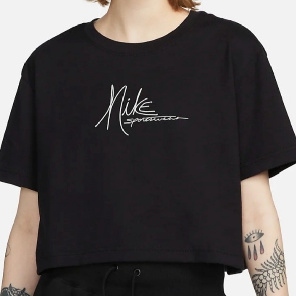 Nike Sportswear Essential Women's Cropped T-Shirt Size XXL EUC - Picture 1 of 14